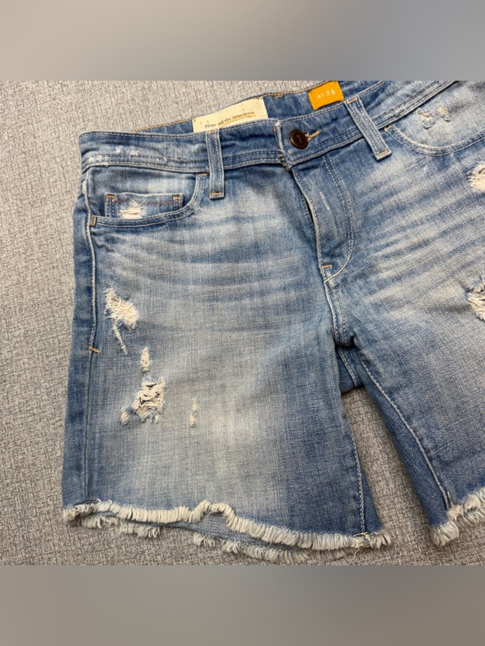 Anthropologie Pilcro & the Letterpress Distressed Denim Shorts Size 24 - Picture 3 of 12